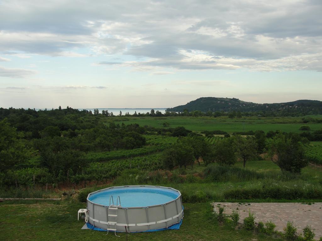 Voeroesmal Vendeghaz Appartement Balatonfüred Kamer foto